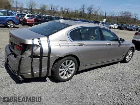 ✅ 2019 BMW 7 Series 740i xDrive • VIN: WBA7E4C50KGV70103 • Lot: 53019885. Listed on Copart with 66,862 mi. Free auction sales archive from the USA and detailed vehicle history report at DreamBid. Image 3.