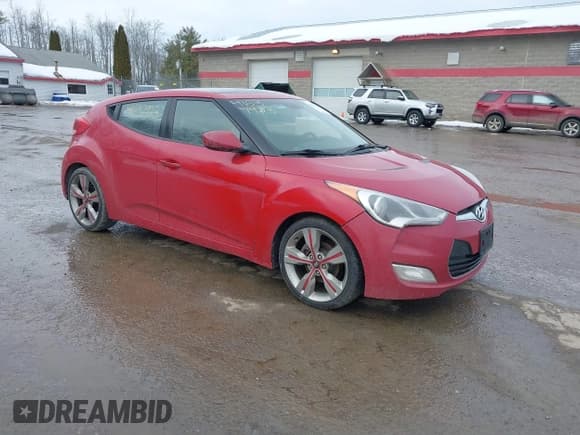 ✅ 2012 Hyundai Veloster w/Gray Int • VIN: KMHTC6AD8CU051571 • Lot: 41637923. Wystawiony na IAAI z przebiegiem 141 897 mil. Bezpłatny archiwum sprzedaży aukcyjnych z USA i szczegółowy raport historii pojazdu na DreamBid. Zdjęcie 1.