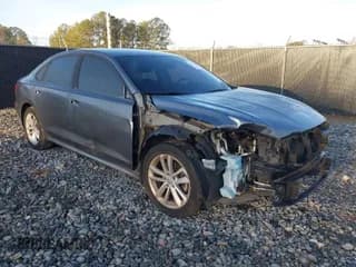 ✅ 2020 Volkswagen Passat S • VIN: 1VWAA7A3XLC014300 • Lot: 41431010. Wystawiony na IAAI z przebiegiem 145 842 mil. Bezpłatny archiwum sprzedaży aukcyjnych z USA i szczegółowy raport historii pojazdu na DreamBid. Zdjęcie 1.