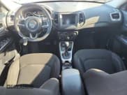 ✅ 2021 Jeep Compass Sport • VIN: 3C4NJDAB0MT523554 • Lot: 85908985. Wystawiony na Copart z przebiegiem 54 759 mil. Bezpłatny archiwum sprzedaży aukcyjnych z USA i szczegółowy raport historii pojazdu na DreamBid. Zdjęcie 8.