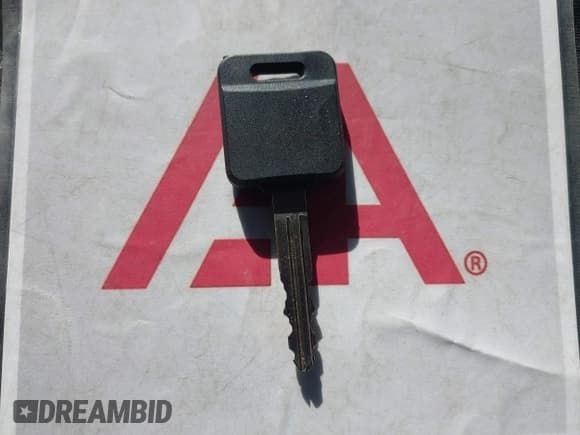 ✅ 2015 Nissan Versa S • VIN: 3N1CN7AP0FL946410 • Лот: 43461329. Опубликован ранее на IAAI с пробегом 156 215 миль. Бесплатный доступ к архиву аукционных продаж из США и подробный отчёт об истории автомобиля на DreamBid. Изображение 11.