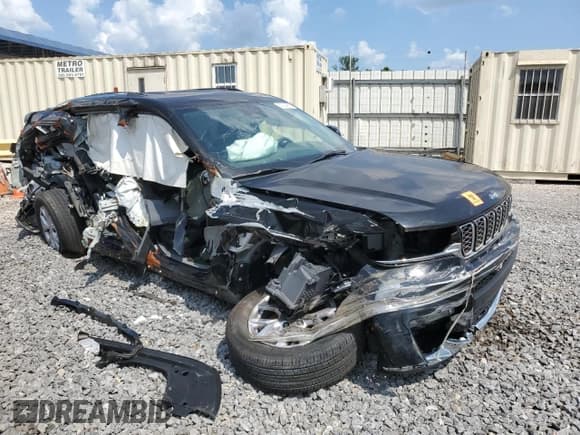 ✅ 2022 Jeep Grand Cherokee Limited • VIN: 1C4RJKBGXN8563673 • Lot: 62004665. Listed on Copart with 5,010 mi. Free auction sales archive from the USA and detailed vehicle history report at DreamBid. Image 4.