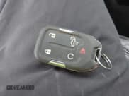 ✅ 2019 Chevrolet Silverado 1500 RST • VIN: 1GCRYEED2KZ340158 • Lot: 43557176. Wystawiony na IAAI z przebiegiem 132 258 mil. Bezpłatny archiwum sprzedaży aukcyjnych z USA i szczegółowy raport historii pojazdu na DreamBid. Zdjęcie 11.