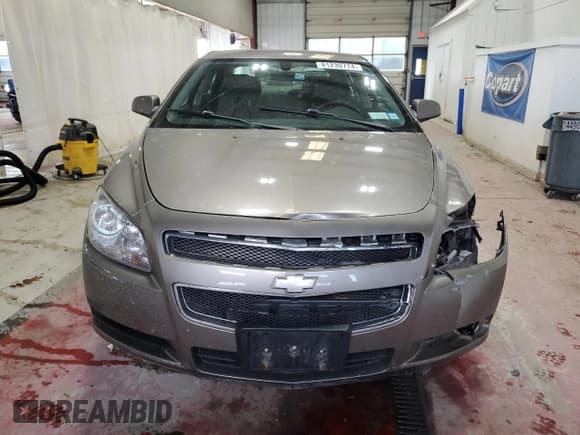 ✅ 2011 Chevrolet Malibu 1LT • VIN: 1G1ZC5E19BF100572 • Lot: 81230774. Listed on Copart with 133,690 mi. Free auction sales archive from the USA and detailed vehicle history report at DreamBid. Image 5.