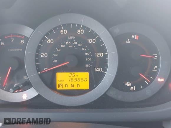 ✅ 2010 Toyota RAV4 • VIN: JTMZF4DV5A5030375 • Лот: 43761095. Опубликован ранее на IAAI с пробегом 169 650 миль. Бесплатный доступ к архиву аукционных продаж из США и подробный отчёт об истории автомобиля на DreamBid. Изображение 7.