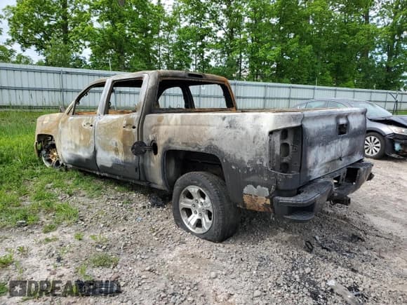 ✅ 2016 Chevrolet Silverado 1500 LT • VIN: 3GCUKREC2GG294008 • Лот: 54809944. Опубликован ранее на Copart с пробегом Не указан. Бесплатный доступ к архиву аукционных продаж из США и подробный отчёт об истории автомобиля на DreamBid. Изображение 2.