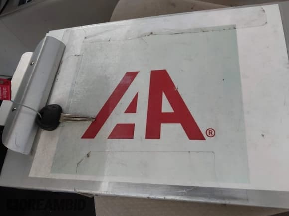 ✅ 2008 Hyundai Santa Fe SE • VIN: 5NMSH13E38H207847 • Lot: 43808495. Listed on IAAI with 200,402 mi. Free auction sales archive from the USA and detailed vehicle history report at DreamBid. Image 11.