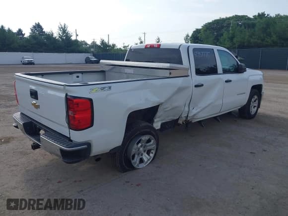 ✅ 2014 Chevrolet Silverado 1500 LT • VIN: 3GCUKREH1EG362856 • Lot: 42957775. Wystawiony na IAAI z przebiegiem 177 445 mil. Bezpłatny archiwum sprzedaży aukcyjnych z USA i szczegółowy raport historii pojazdu na DreamBid. Zdjęcie 4.