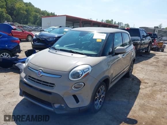 ✅ 2015 FIAT 500L Urbana Trekking • VIN: ZFBCFADH9FZ033832 • Lot: 43194406. Listed on IAAI with 99,868 mi. Free auction sales archive from the USA and detailed vehicle history report at DreamBid. Image 2.