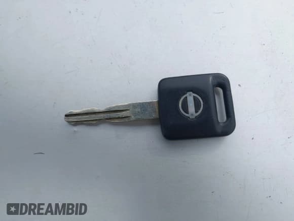 ✅ 2014 Nissan Titan Pro-4X • VIN: 1N6BA0ECXEN501915 • Lot: 42097967. Wystawiony na IAAI z przebiegiem 120 851 mil. Bezpłatny archiwum sprzedaży aukcyjnych z USA i szczegółowy raport historii pojazdu na DreamBid. Zdjęcie 11.