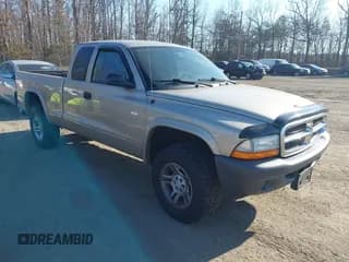 ✅ 2004 Dodge Dakota • VIN: 1D7HG12K84S704305 • Lot: 41662113. Wystawiony na IAAI z przebiegiem 154 383 mil. Bezpłatny archiwum sprzedaży aukcyjnych z USA i szczegółowy raport historii pojazdu na DreamBid. Zdjęcie 1.