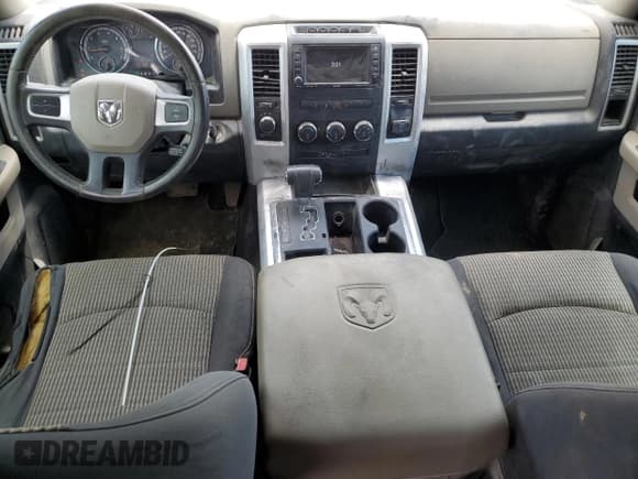 ✅ 2010 Dodge 1500 Sport • VIN: 1D7RV1CT4AS154114 • Lot: 63208895. Wystawiony na Copart z przebiegiem Nie podano. Bezpłatny archiwum sprzedaży aukcyjnych z USA i szczegółowy raport historii pojazdu na DreamBid. Zdjęcie 8.