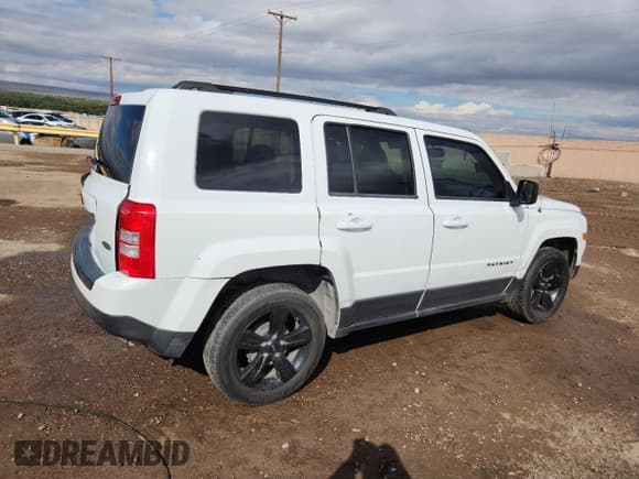 ✅ 2015 Jeep Patriot Sport • VIN: 1C4NJPBA3FD314650 • Лот: 86162835. Опубликован ранее на Copart с пробегом 201 115 миль. Бесплатный доступ к архиву аукционных продаж из США и подробный отчёт об истории автомобиля на DreamBid. Изображение 3.