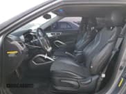 ✅ 2013 Hyundai Veloster w/Black Int • VIN: KMHTC6AD8DU150702 • Lot: 83876164. Wystawiony na Copart z przebiegiem 120 340 mil. Bezpłatny archiwum sprzedaży aukcyjnych z USA i szczegółowy raport historii pojazdu na DreamBid. Zdjęcie 7.