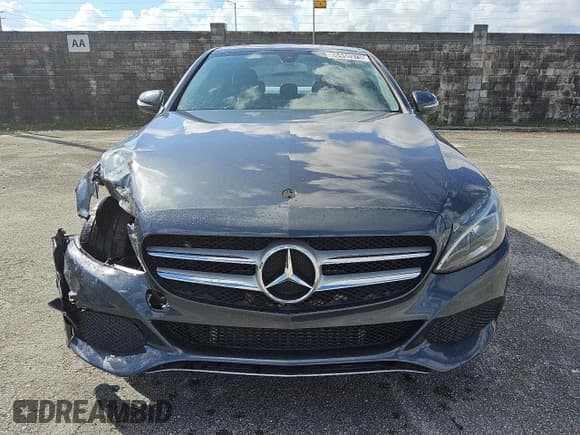 ✅ 2015 Mercedes-Benz C 300 • VIN: 55SWF4KB2FU000928 • Lot: 86448975. Listed on Copart with 59,563 mi. Free auction sales archive from the USA and detailed vehicle history report at DreamBid. Image 5.