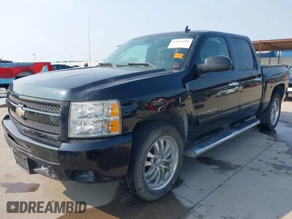 ✅ 2011 Chevrolet Silverado 1500 LTZ • VIN: 3GCPKTE38BG140597 • Lot: 43070304. Wystawiony na IAAI z przebiegiem 181 113 mil. Bezpłatny archiwum sprzedaży aukcyjnych z USA i szczegółowy raport historii pojazdu na DreamBid. Zdjęcie 2.