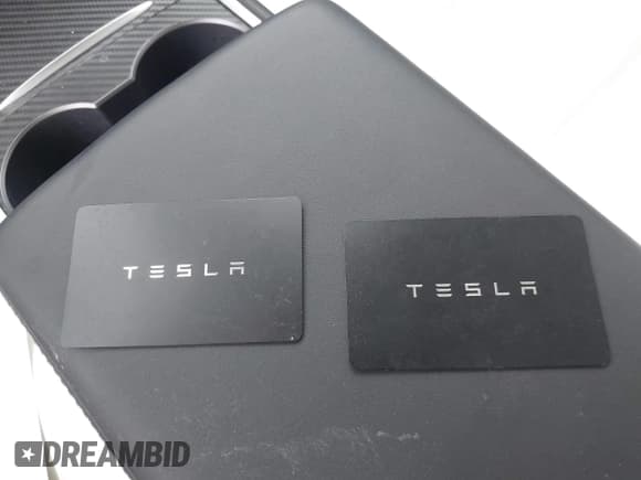 ✅ 2023 Tesla Model Y Performance • VIN: 7SAYGDEF5PF786749 • Lot: 43269366. Wystawiony na IAAI z przebiegiem 17 527 mil. Bezpłatny archiwum sprzedaży aukcyjnych z USA i szczegółowy raport historii pojazdu na DreamBid. Zdjęcie 11.