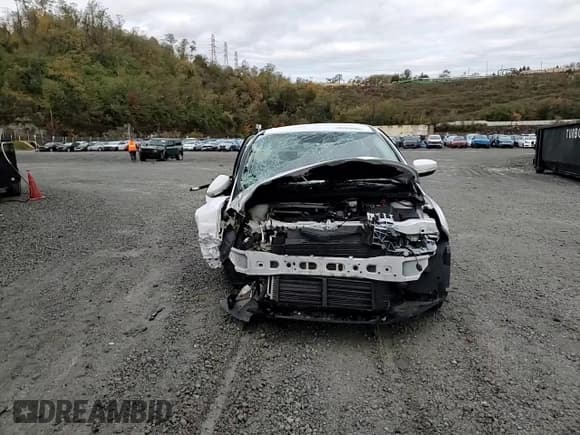 ✅ 2017 Ford Focus SE • VIN: 1FADP3F21HL304929 • Lot: 89460565. Wystawiony na Copart z przebiegiem Nie podano. Bezpłatny archiwum sprzedaży aukcyjnych z USA i szczegółowy raport historii pojazdu na DreamBid. Zdjęcie 14.