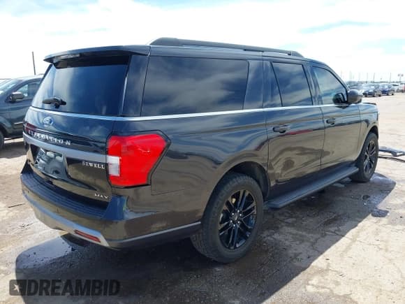 ✅ 2024 Ford Expedition Max XLT • VIN: 1FMJK1H87REA37010 • Lot: 42169128. Listed on IAAI with 18,478 mi. Free auction sales archive from the USA and detailed vehicle history report at DreamBid. Image 4.