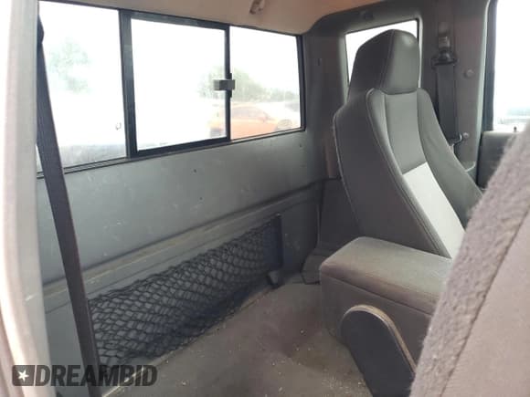 ✅ 2006 Ford Ranger XL • VIN: 1FTYR14D96PA35292 • Lot: 62499425. Wystawiony na Copart z przebiegiem 203 333 mil. Bezpłatny archiwum sprzedaży aukcyjnych z USA i szczegółowy raport historii pojazdu na DreamBid. Zdjęcie 10.