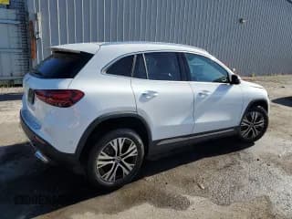 ✅ 2025 Mercedes-Benz GLA 250 • VIN: W1N4N4GB3SJ673324 • Лот: 84747145. Опубликован ранее на Copart с пробегом 9 792 миль. Бесплатный доступ к архиву аукционных продаж из США и подробный отчёт об истории автомобиля на DreamBid. Изображение 3.