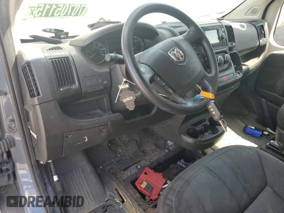 ✅ 2020 Ram ProMaster Cargo • VIN: 3C6URVJG1LE140058 • Lot: 70705115. Wystawiony na Copart z przebiegiem 137 095 mil. Bezpłatny archiwum sprzedaży aukcyjnych z USA i szczegółowy raport historii pojazdu na DreamBid. Zdjęcie 8.