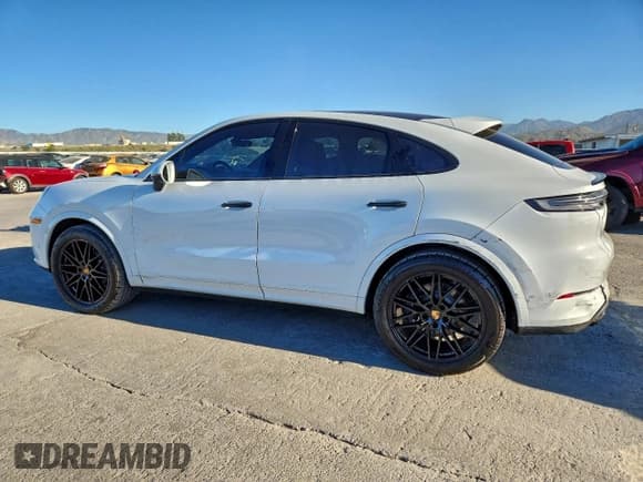 ✅ 2024 Porsche Cayenne • VIN: WP1BA2AY3RDA54516 • Lot: 97017735. Listed on Copart with 19,105 mi. Free auction sales archive from the USA and detailed vehicle history report at DreamBid. Image 2.