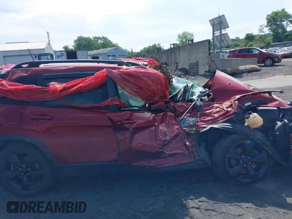 ✅ 2016 Jeep Cherokee Limited • VIN: 1C4PJMDS7GW321815 • Lot: 42642121. Wystawiony na IAAI z przebiegiem Nie podano. Bezpłatny archiwum sprzedaży aukcyjnych z USA i szczegółowy raport historii pojazdu na DreamBid. Zdjęcie 13.