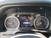 ✅ 2021 Chevrolet Silverado 1500 Custom • VIN: 3GCPYBEH1MG174260 • Lot: 87165514. Wystawiony na Copart z przebiegiem 46 231 mil. Bezpłatny archiwum sprzedaży aukcyjnych z USA i szczegółowy raport historii pojazdu na DreamBid. Zdjęcie 9.