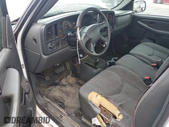 ✅ 2003 Chevrolet Silverado 2500HD Work Truck • VIN: 1GCHK24U53E371443 • Lot: 82538005. Wystawiony na Copart z przebiegiem 189 003 mil. Bezpłatny archiwum sprzedaży aukcyjnych z USA i szczegółowy raport historii pojazdu na DreamBid. Zdjęcie 8.