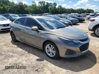 2019 Chevrolet Cruze LT z VIN 1G1BE5SM0K7115661, wystawiony jako Copart lot #68943605 z przebiegiem 180 908 mil mil oraz Czysty tytuł • Clean title. Historia ofert i sprzedaży dostępna na DreamBid. Obrazek 4.