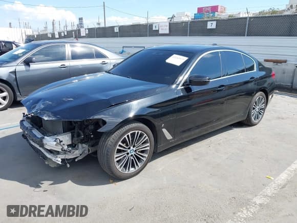✅ 2019 BMW 5 Series 530e • VIN: WBAJA9C55KB253638 • Lot: 43242975. Listed on IAAI with 76,203 mi. Free auction sales archive from the USA and detailed vehicle history report at DreamBid. Image 2.