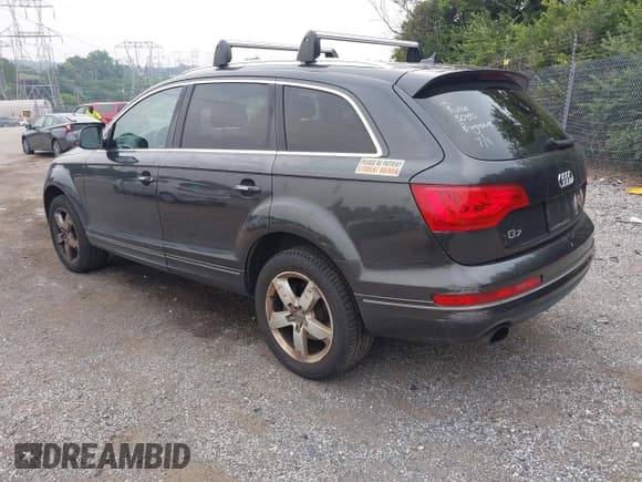✅ 2015 Audi Q7 Premium Plus • VIN: WA1LGAFEXFD013108 • Lot: 42916933. Listed on IAAI with 106,607 mi. Free auction sales archive from the USA and detailed vehicle history report at DreamBid. Image 3.