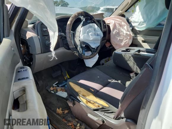 ✅ 2012 GMC Sierra 1500 Work Truck • VIN: 1GTN1TEX8CZ216267 • Лот: 81366955. Опубликован ранее на Copart с пробегом 191 289 миль. Бесплатный доступ к архиву аукционных продаж из США и подробный отчёт об истории автомобиля на DreamBid. Изображение 7.