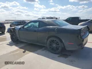 ✅ 2018 Dodge Challenger SXT Plus • VIN: 2C3CDZAG1JH183198 • Lot: 71668544. Wystawiony na Copart z przebiegiem 90 216 mil. Bezpłatny archiwum sprzedaży aukcyjnych z USA i szczegółowy raport historii pojazdu na DreamBid. Zdjęcie 2.