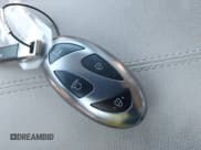 ✅ 2026 Hyundai Tucson SEL • VIN: 5NMJB3DE5TH613709 • Лот: 43613911. Опубликован ранее на IAAI с пробегом 4 914 миль. Бесплатный доступ к архиву аукционных продаж из США и подробный отчёт об истории автомобиля на DreamBid. Изображение 11.