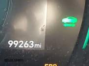 ✅ 2021 Hyundai Ioniq Limited • VIN: KMHC05LC7MU254282 • Lot: 43501749. Wystawiony na IAAI z przebiegiem 99 263 mil. Bezpłatny archiwum sprzedaży aukcyjnych z USA i szczegółowy raport historii pojazdu na DreamBid. Zdjęcie 15.