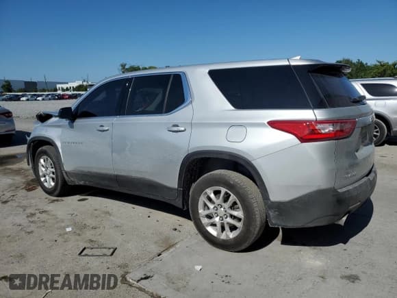 ✅ 2020 Chevrolet Traverse LS • VIN: 1GNERFKW5LJ299474 • Lot: 53428605. Listed on Copart with 100,478 mi. Free auction sales archive from the USA and detailed vehicle history report at DreamBid. Image 2.
