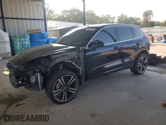 ✅ 2016 Porsche Cayenne S • VIN: WP1AB2A28GLA96235 • Лот: 69432545. Опубликован ранее на Copart с пробегом 52 273 миль. Бесплатный доступ к архиву аукционных продаж из США и подробный отчёт об истории автомобиля на DreamBid. Изображение 1.