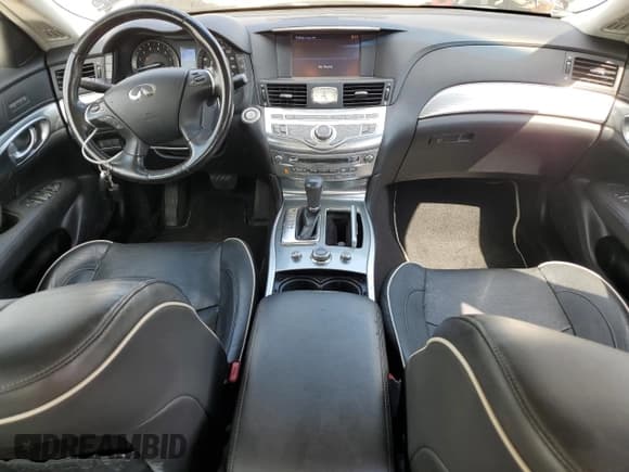 ✅ 2017 Infiniti Q70 3.7 • VIN: JN1BY1AR7HM770269 • Lot: 81227045. Listed on Copart with 144,987 mi. Free auction sales archive from the USA and detailed vehicle history report at DreamBid. Image 8.