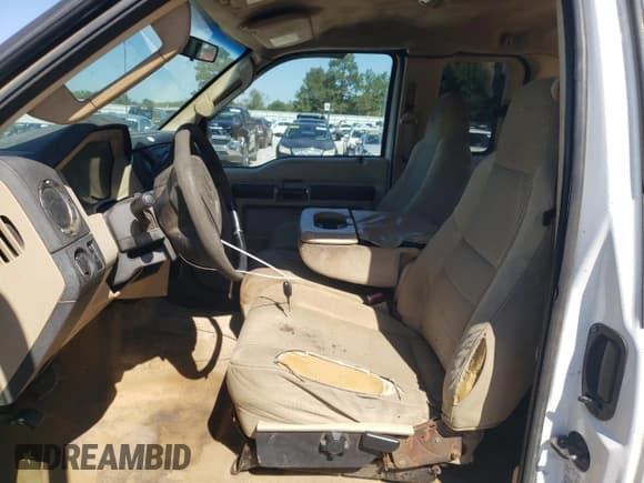 ✅ 2010 Ford F-250 • VIN: 1FTSX2AR6AEB04459 • Lot: 81517675. Listed on Copart with 375,988 mi. Free auction sales archive from the USA and detailed vehicle history report at DreamBid. Image 7.