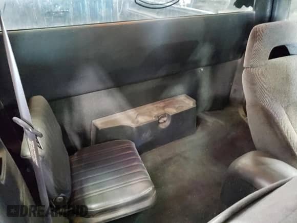 1997 Chevrolet S-10 LS с VIN 1GCDT19X8V8105893, выставлен на аукционе Copart как лот 74673924 с пробегом 217 046 миль миль и Списание • Salvage title. История ставок и продаж доступна на DreamBid. Изображение 10.