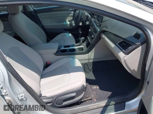 2015 Hyundai Sonata Sport с VIN 5NPE34AF0FH245464, выставлен на аукционе IAAI как лот 42574183 с пробегом 149 896 миль миль и . История ставок и продаж доступна на DreamBid. Изображение 5.