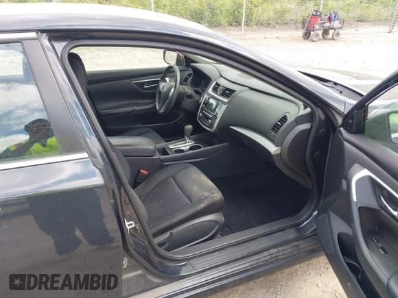 ✅ 2017 Nissan Altima SR • VIN: 1N4AL3AP6HC160604 • Лот: 42295356. Опубликован ранее на IAAI с пробегом 55 383 миль. Бесплатный доступ к архиву аукционных продаж из США и подробный отчёт об истории автомобиля на DreamBid. Изображение 5.