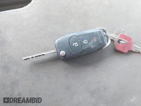 ✅ 2019 Ford F-250 XL • VIN: 1FT7W2A69KEC68823 • Lot: 41689175. Wystawiony na IAAI z przebiegiem 153 022 mil. Bezpłatny archiwum sprzedaży aukcyjnych z USA i szczegółowy raport historii pojazdu na DreamBid. Zdjęcie 11.