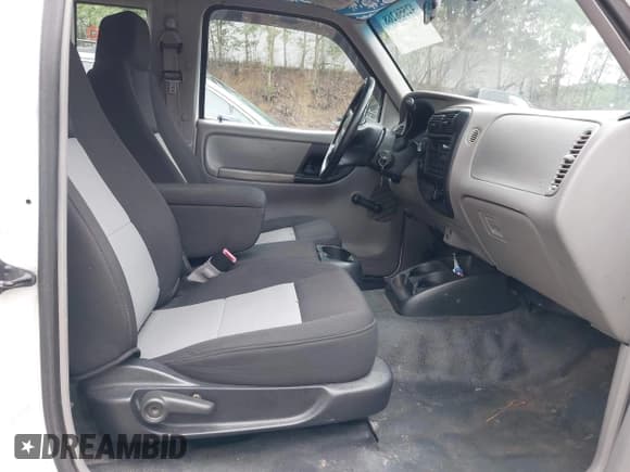 ✅ 1999 Ford Ranger XL • VIN: 1FTZR15V6XTB00488 • Lot: 42556268. Listed on IAAI with 123,270 mi. Free auction sales archive from the USA and detailed vehicle history report at DreamBid. Image 5.