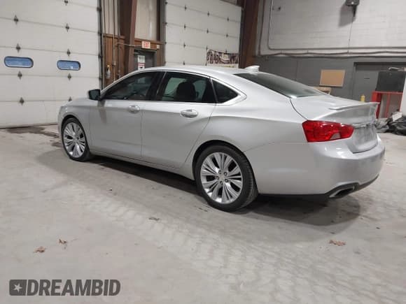 ✅ 2015 Chevrolet Impala LT • VIN: 2G1115SL3F9102163 • Lot: 43825912. Listed on IAAI with 121,971 mi. Free auction sales archive from the USA and detailed vehicle history report at DreamBid. Image 3.