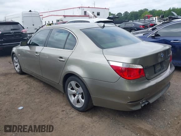 ✅ 2004 BMW 5 Series 530i • VIN: WBANA73564B802689 • Лот: 42754924. Опубликован ранее на IAAI с пробегом 200 213 миль. Бесплатный доступ к архиву аукционных продаж из США и подробный отчёт об истории автомобиля на DreamBid. Изображение 3.