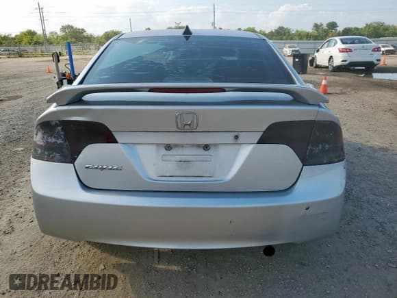 ✅ 2007 Honda Civic LX • VIN: 1HGFA15577L123516 • Лот: 70823155. Опубликован ранее на Copart с пробегом 201 887 миль. Бесплатный доступ к архиву аукционных продаж из США и подробный отчёт об истории автомобиля на DreamBid. Изображение 6.