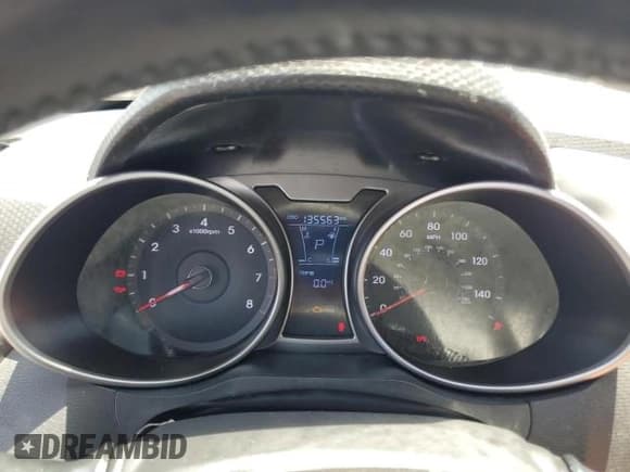 ✅ 2013 Hyundai Veloster w/Gray Int • VIN: KMHTC6AD6DU172584 • Lot: 82425004. Wystawiony na Copart z przebiegiem 135 563 mil. Bezpłatny archiwum sprzedaży aukcyjnych z USA i szczegółowy raport historii pojazdu na DreamBid. Zdjęcie 9.